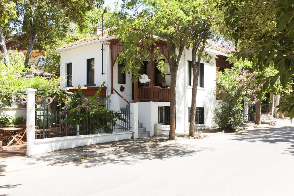 Orhan Kutbayin Evi Adalar Exteriör bild